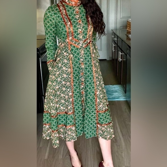 GUNNE SAX Green Floral Prairie Dress - Picture 11 of 11